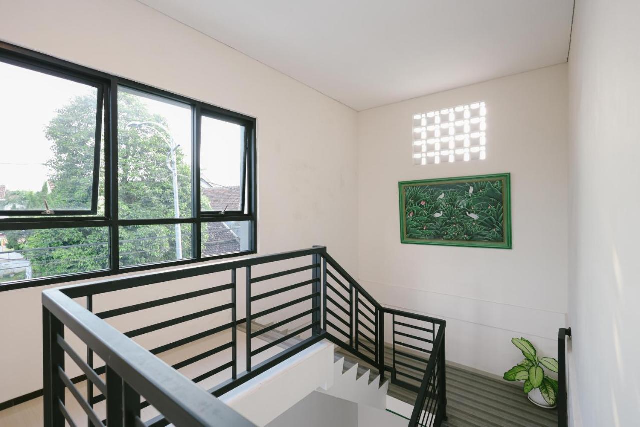 Urbanview B Syariah Lumajang By Reddoorz Hotel Buitenkant foto