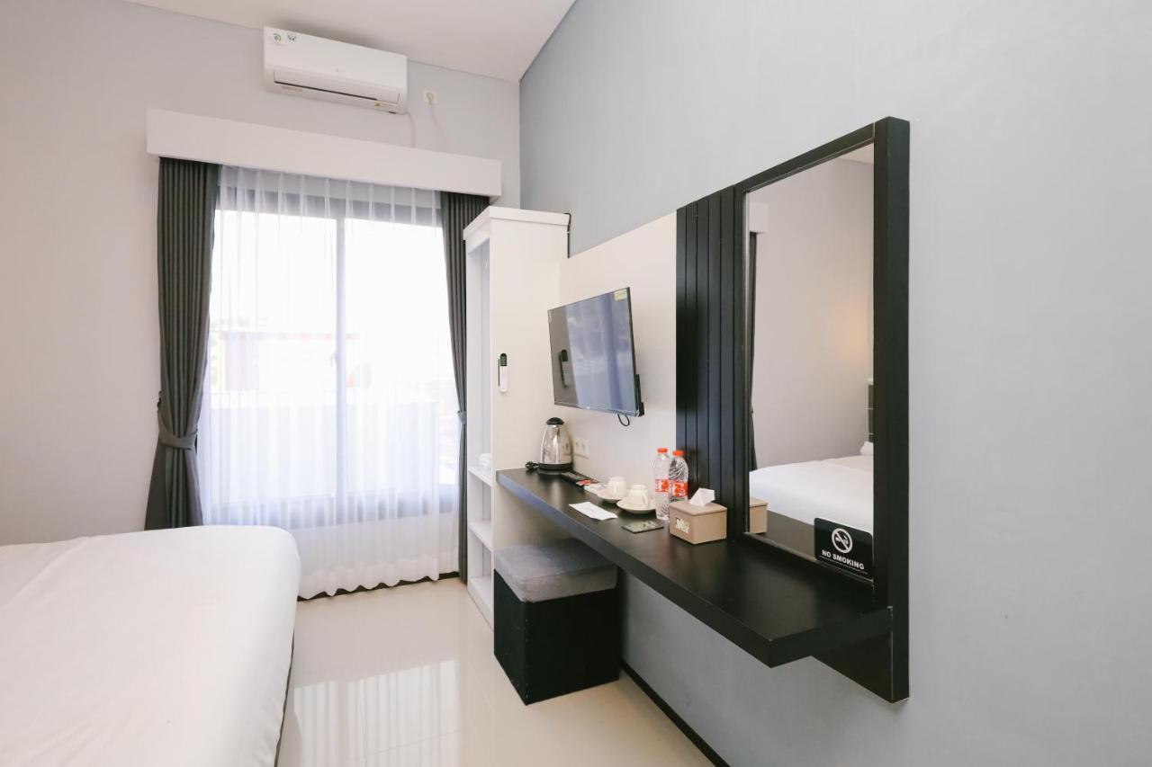 Urbanview B Syariah Lumajang By Reddoorz Hotel Buitenkant foto