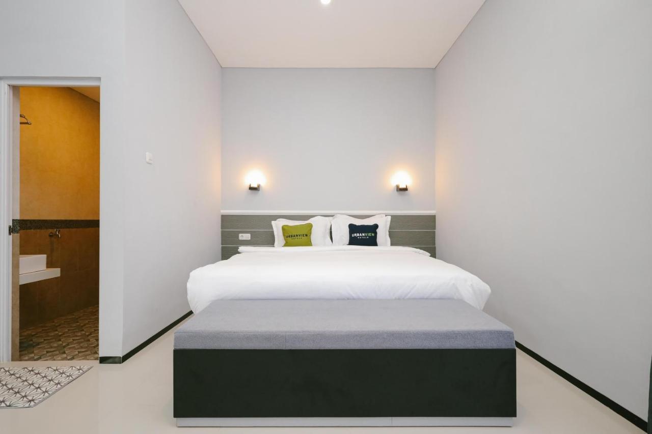 Urbanview B Syariah Lumajang By Reddoorz Hotel Buitenkant foto