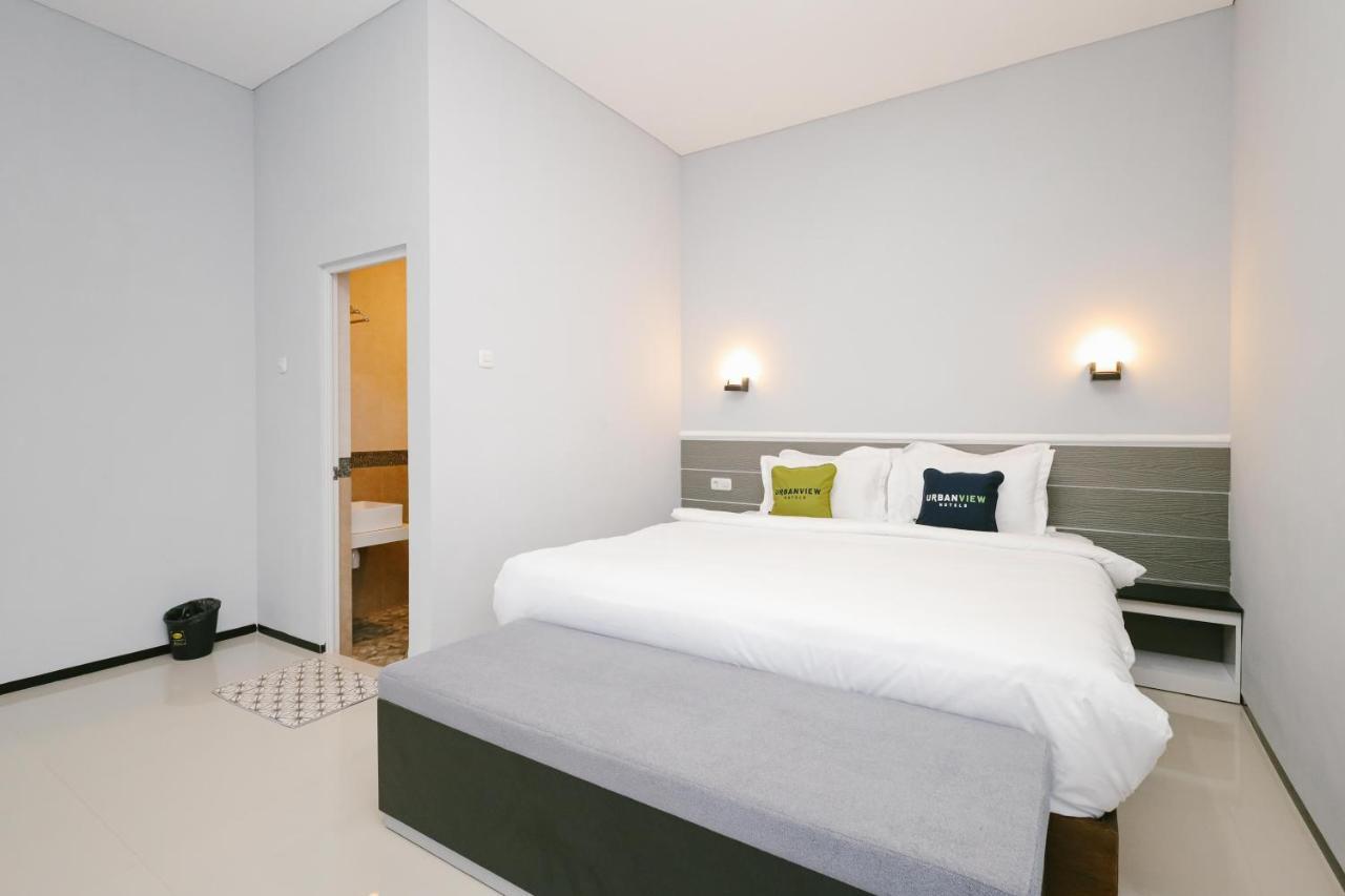 Urbanview B Syariah Lumajang By Reddoorz Hotel Buitenkant foto