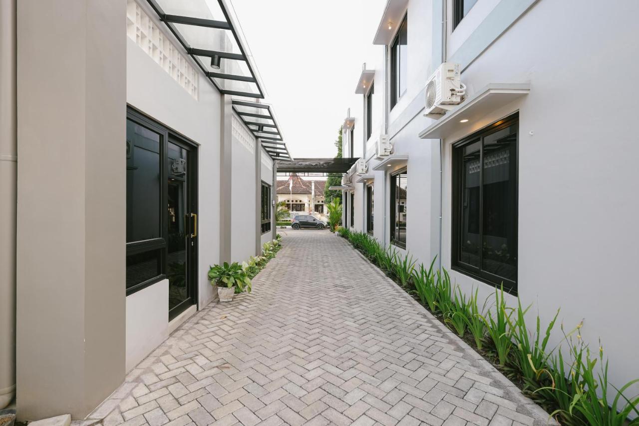 Urbanview B Syariah Lumajang By Reddoorz Hotel Buitenkant foto