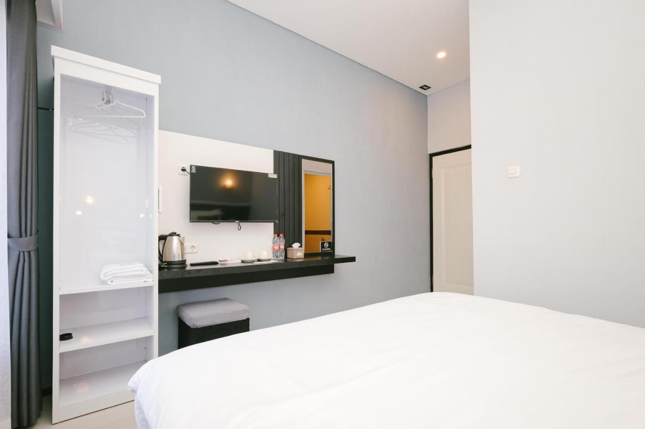 Urbanview B Syariah Lumajang By Reddoorz Hotel Buitenkant foto