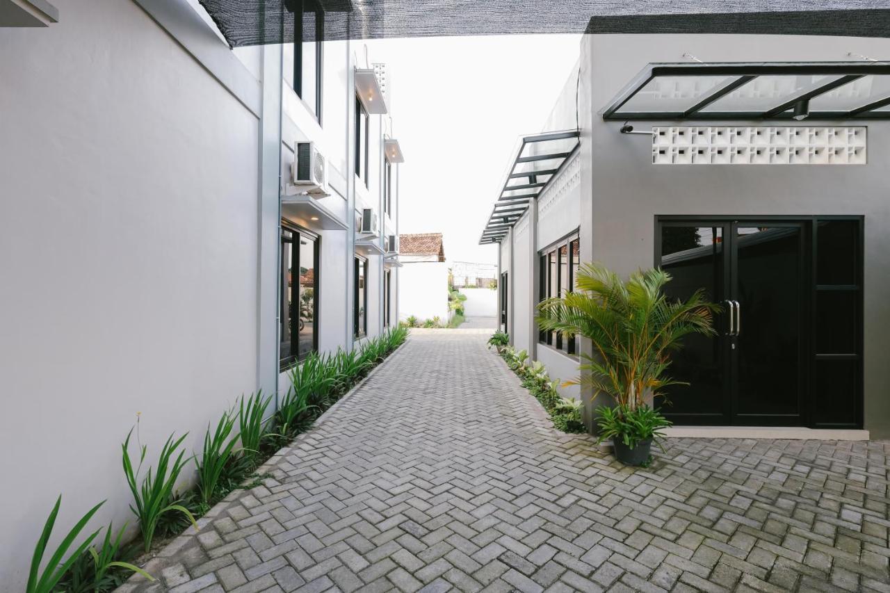 Urbanview B Syariah Lumajang By Reddoorz Hotel Buitenkant foto