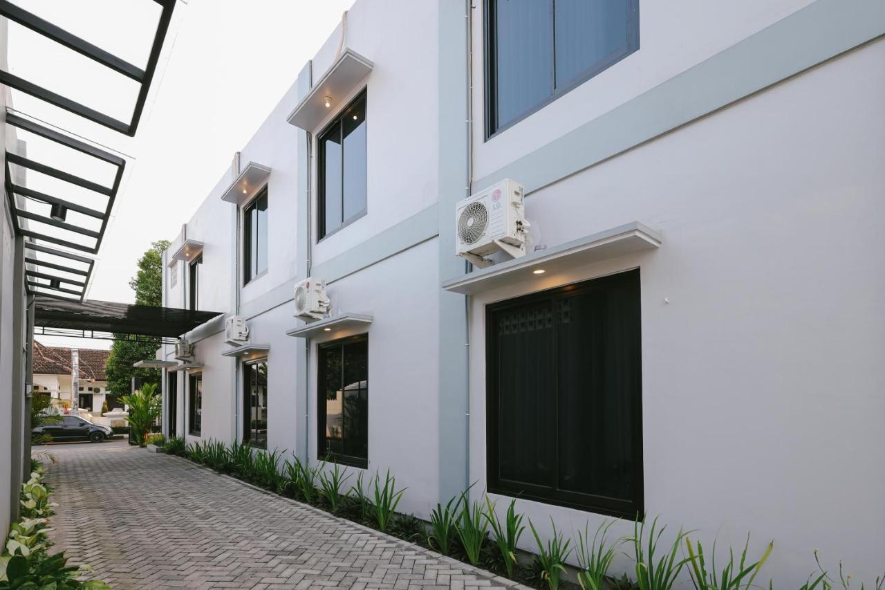 Urbanview B Syariah Lumajang By Reddoorz Hotel Buitenkant foto